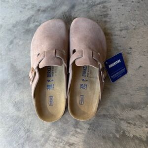 Women’s Birkenstock Boston Clogs in Taupe
